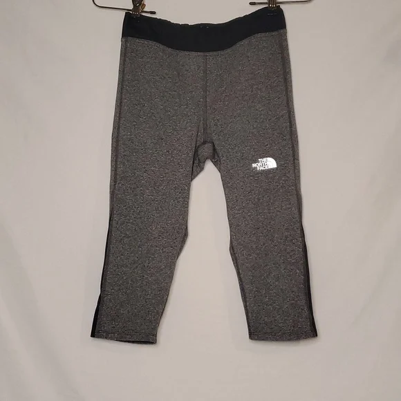 The North Face Flashdry Capri Leggings Gray Black Girls Regular Size 10-12 - Picture 1 of 10
